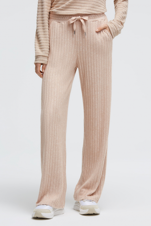 Flaušové pletené kalhoty se širokými nohavicemi a žebrovanou strukturou