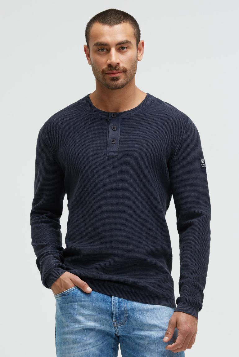 Henley svetr se stonewash úpravou 