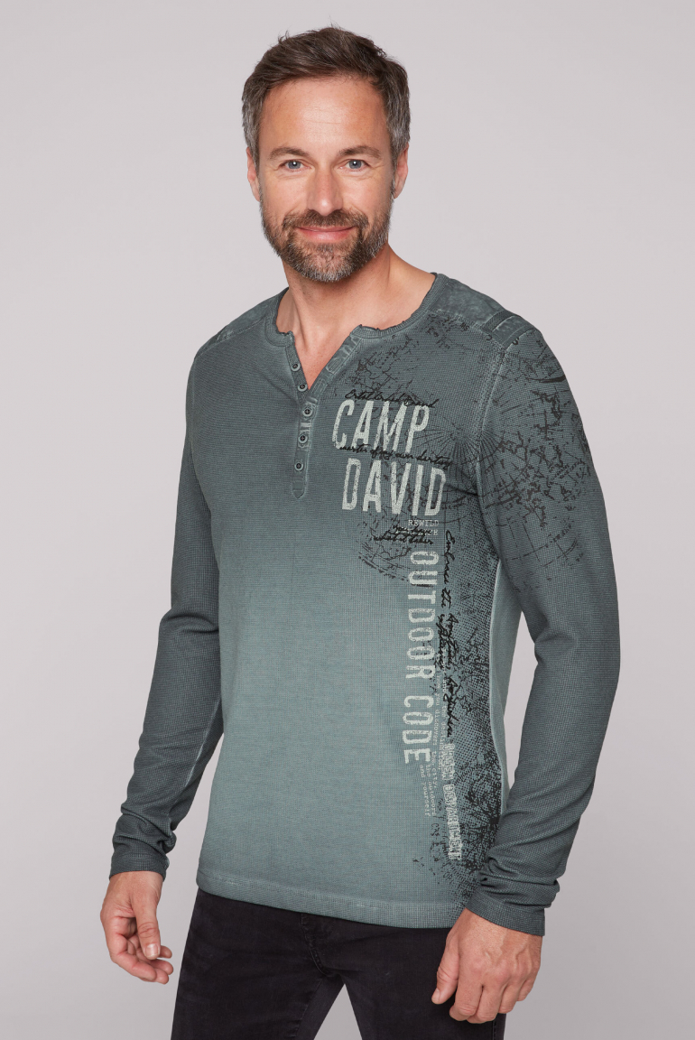 

CAMP DAVID Henley tričko z vafloveho pike - deep forest, Zelený