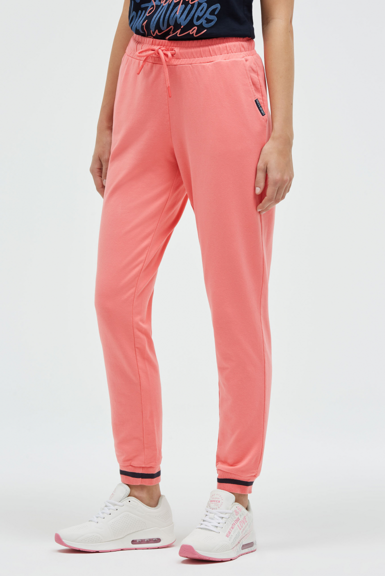 Tepláky s detaily na manžetách 