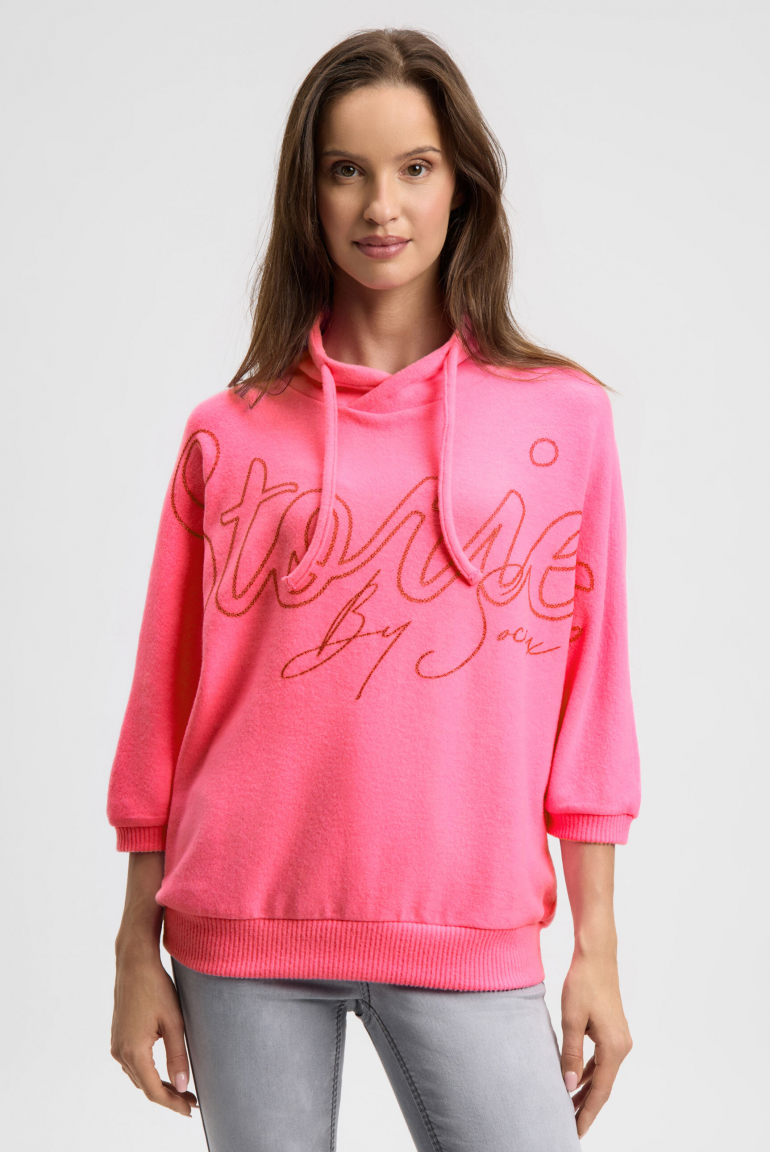 Svetr z flaušového úpletu s třpytivým potiskem 