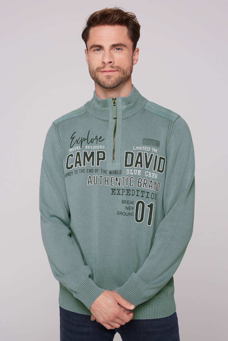 

CAMP DAVID Svetr se stojačkem, pasky a potisky loga - teal, Zelený