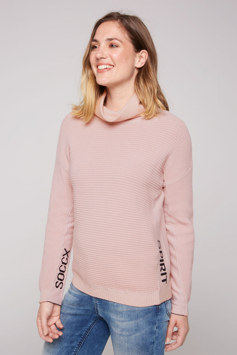 

SOCCX Svetr s rolakem a intarzovaným upletem - milky rose, Mléčná růže