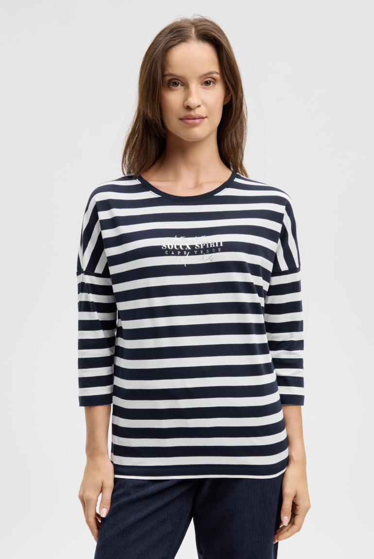 Pruhované tričko s potiskem na zádech a 3/4 rukávy 