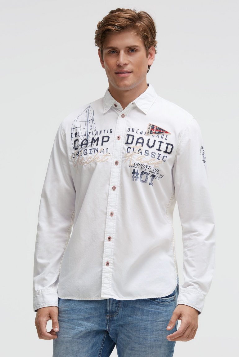 Strukturovaná košile s dlouhým rukávem a aplikacemi loga 