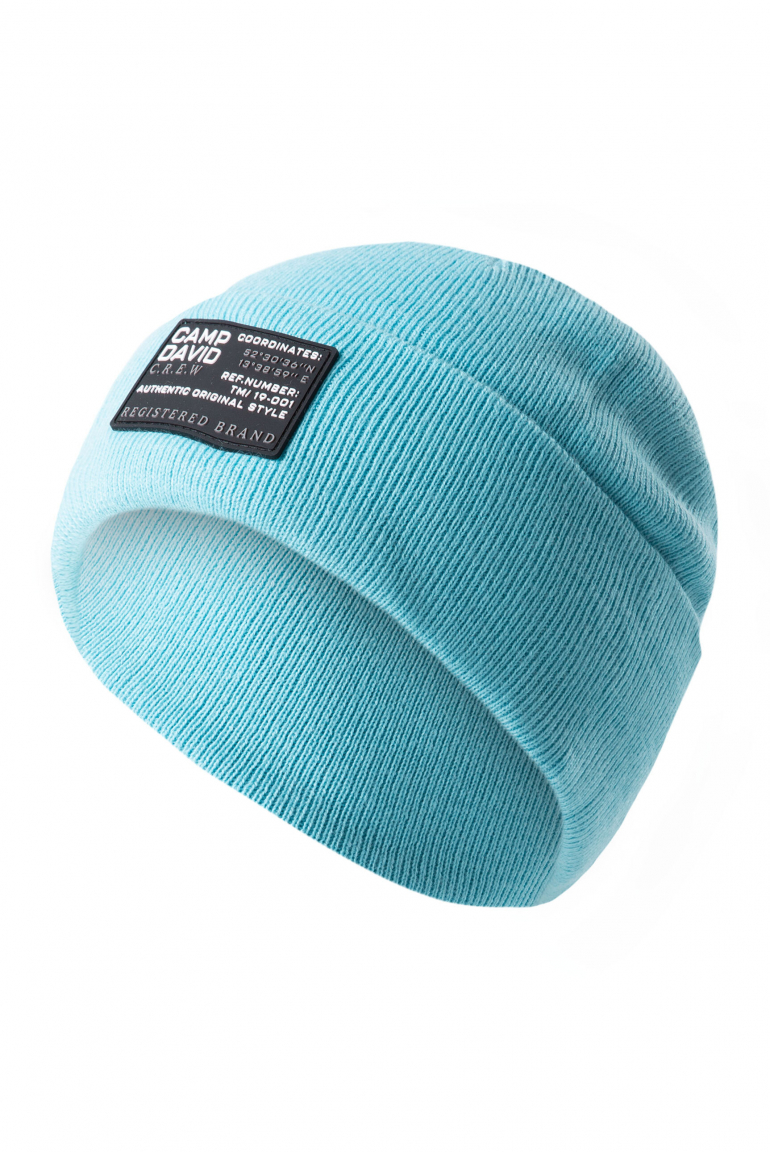 Pletená čepice s nášivkou s logem 