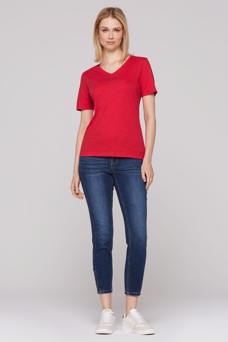 Basic tričko s výstřihem do V a logem