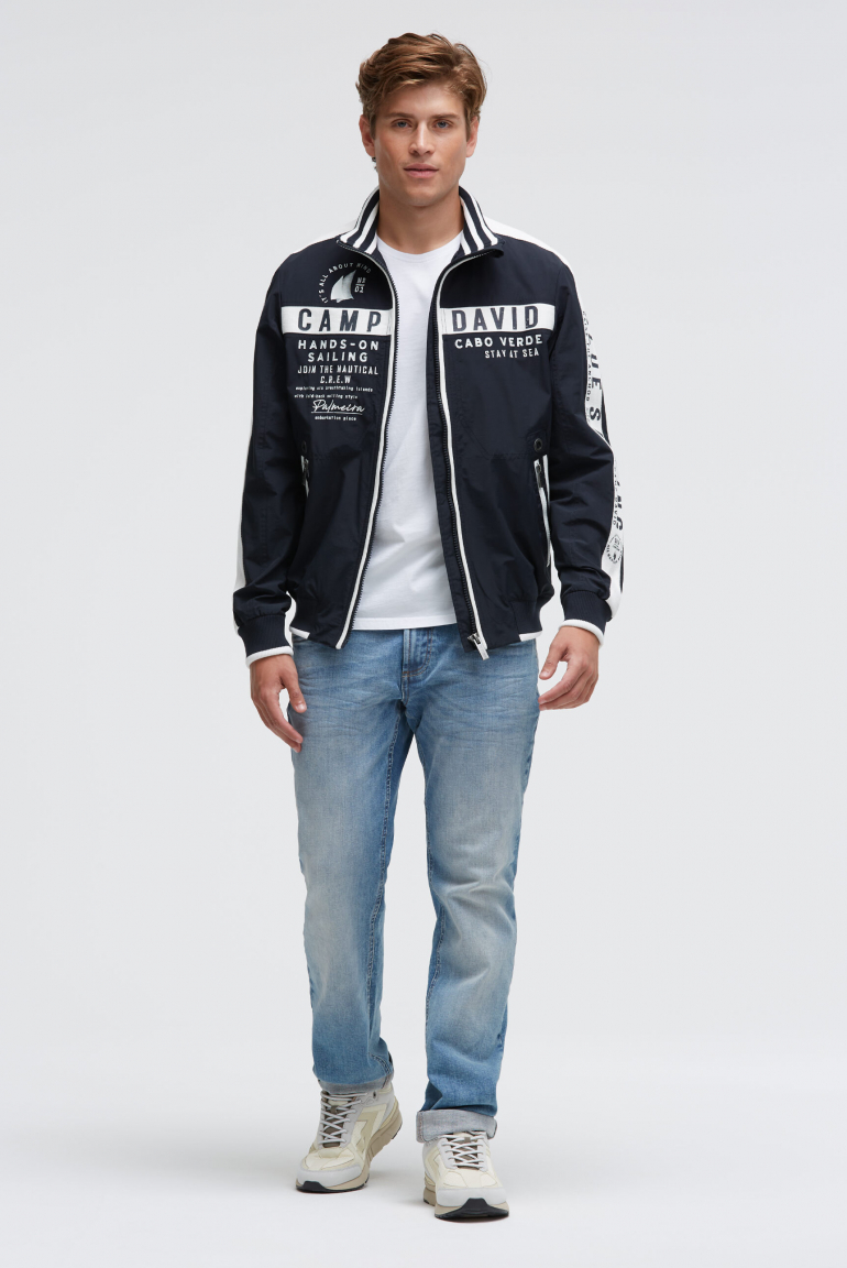 Bomber s pásky s logem a artworky