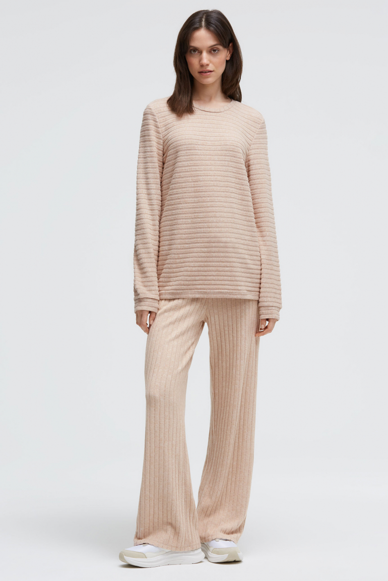 Flaušový pletený svetr s žebrovanou strukturou a elastickým lemem