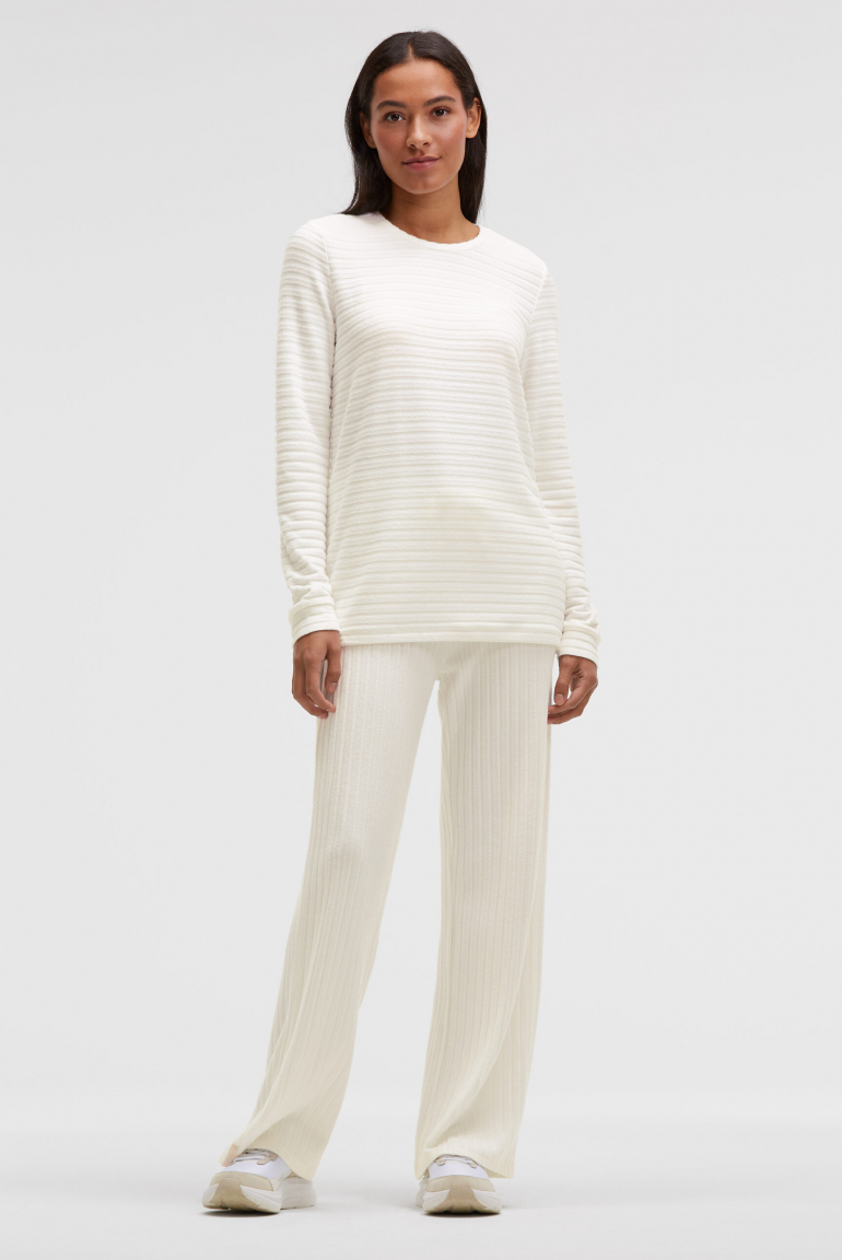 Flaušový pletený svetr s žebrovanou strukturou a elastickým lemem