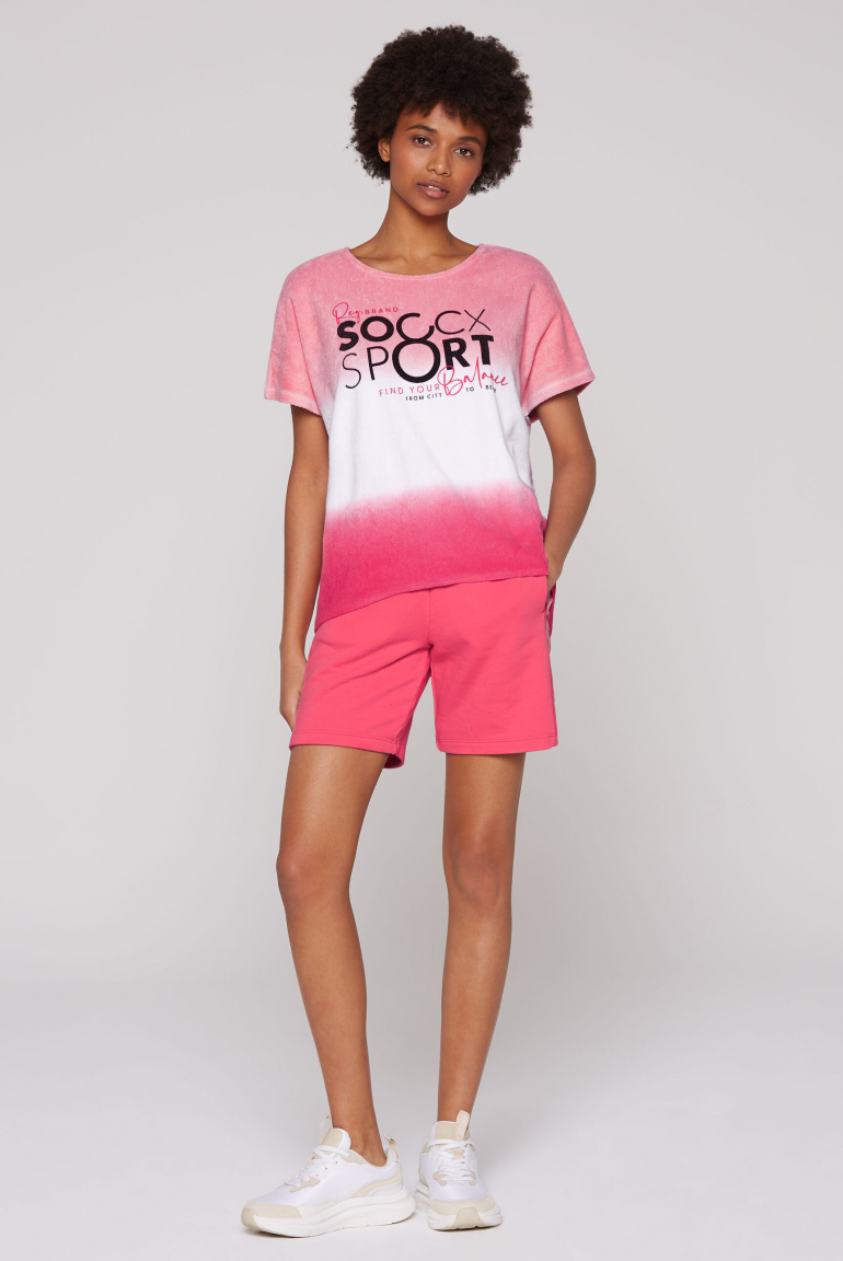 Froté tričko se sprejovým dip-dye efektem