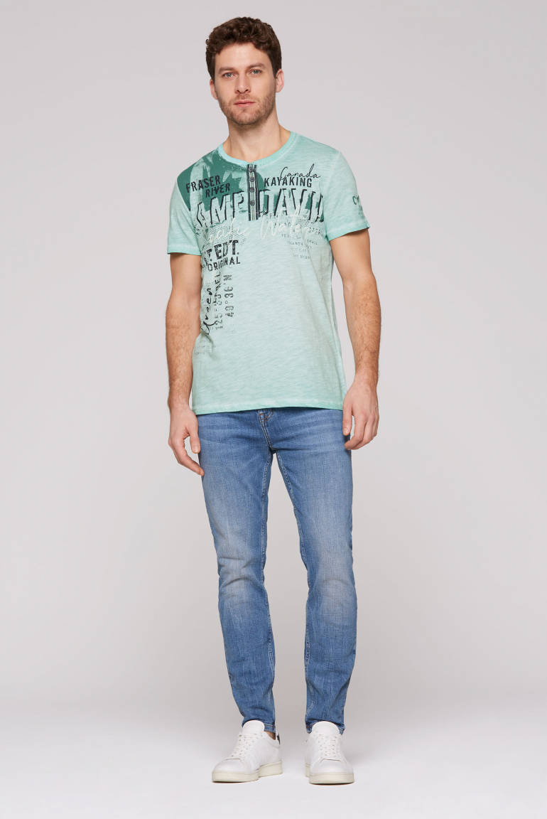 Tričko Henley s barvením vintage a artworkem