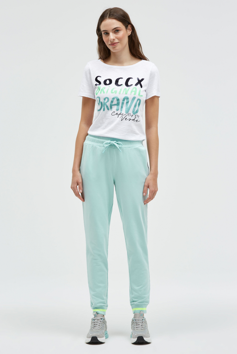 Tepláky s detaily na manžetách