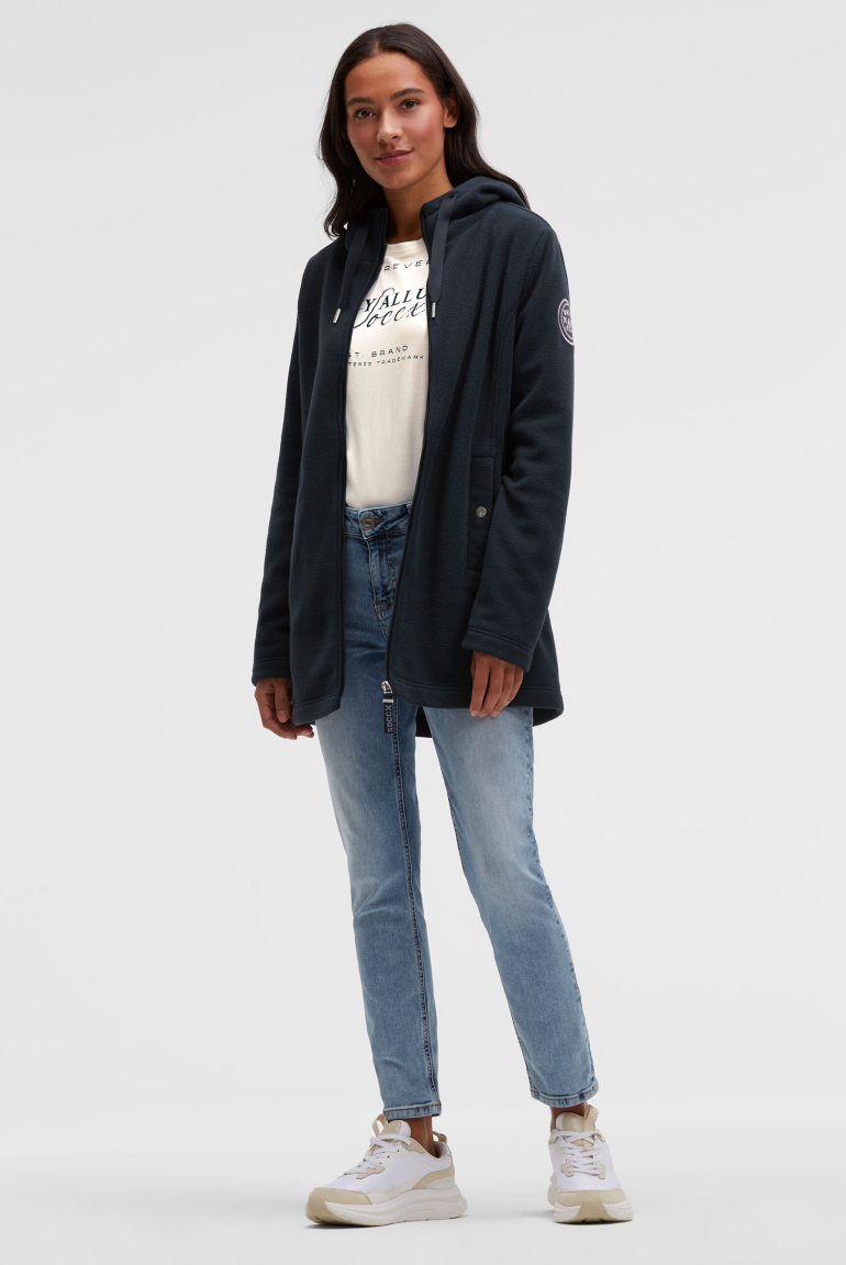 Dlouhá fleecová bunda s kapucí a nášivkou s logem