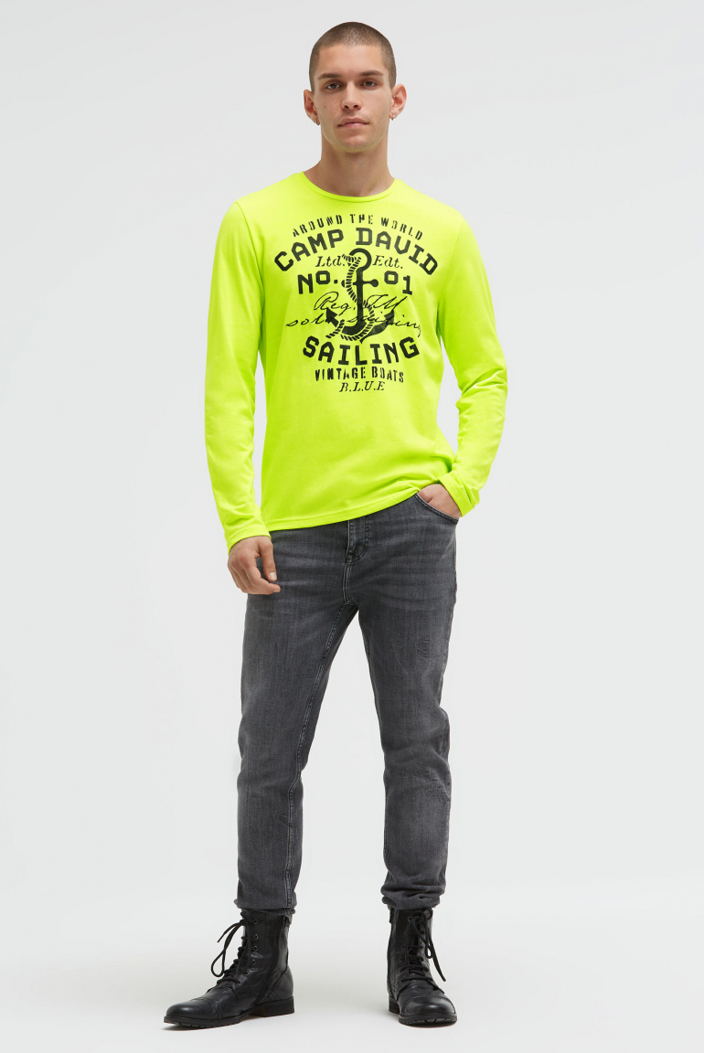 Tričko s dlouhým rukávem, gumovým potiskem a výšivkou