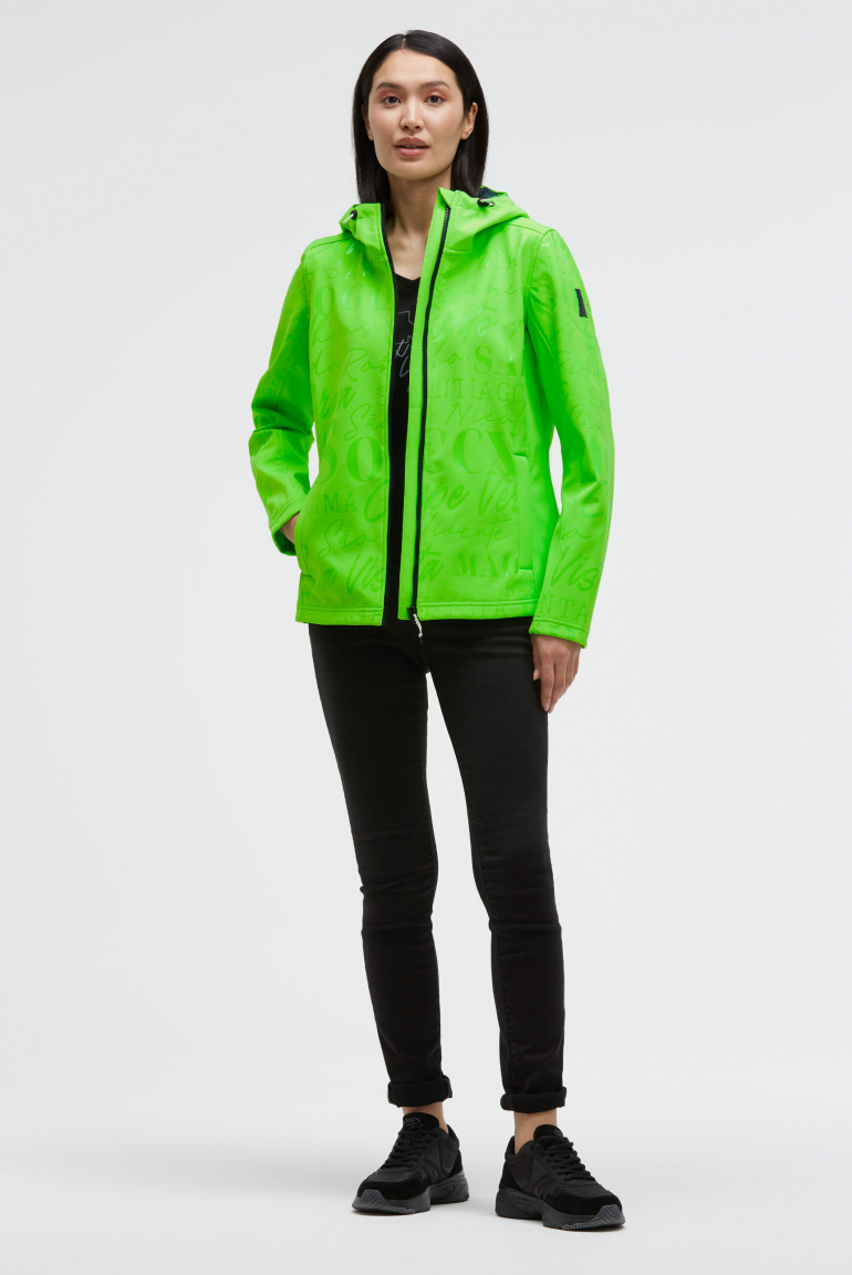 Softshellová bunda s kapucí a lesklým celoplošným potiskem