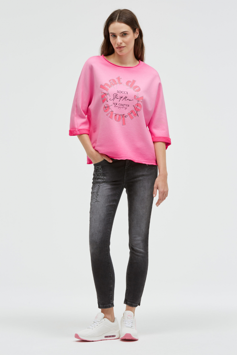 Mikina olejově barvená s krátkým rukávem a potiskem na přední straně