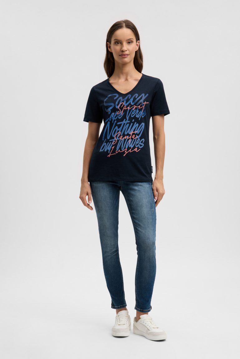 Tričko s výstřihem do V a potiskem