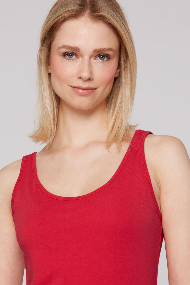 Basic top s mini potiskem loga