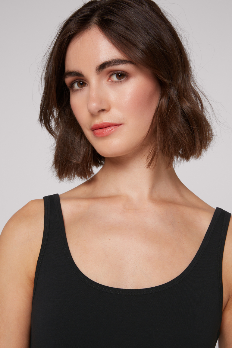 Basic top s mini potiskem loga