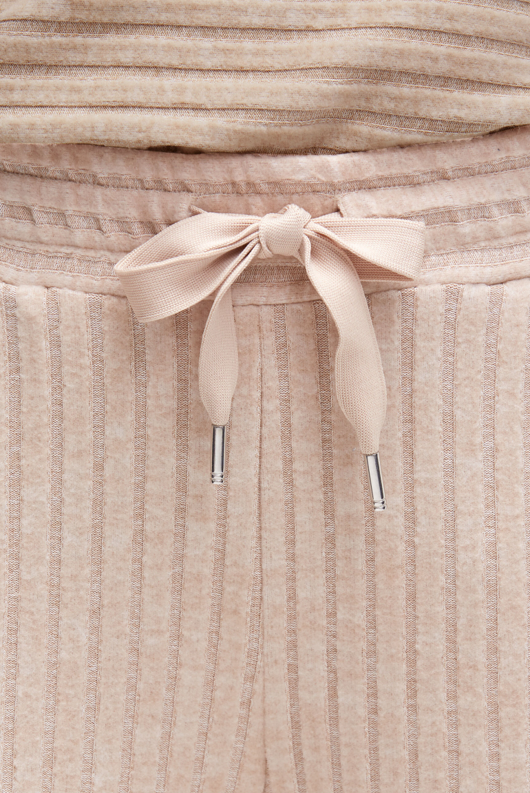 Flaušové pletené kalhoty se širokými nohavicemi a žebrovanou strukturou