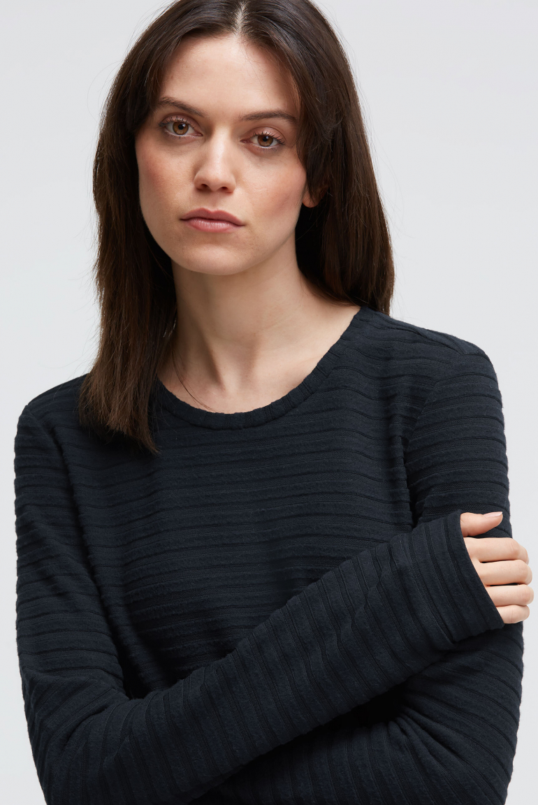 Flaušový pletený svetr s žebrovanou strukturou a elastickým lemem