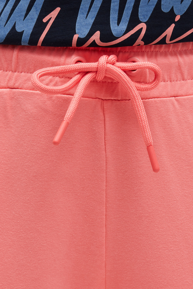 Tepláky s detaily na manžetách