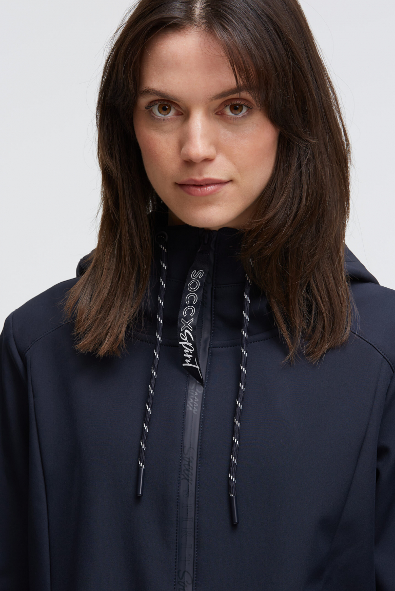 Softshellová parka s kapucí