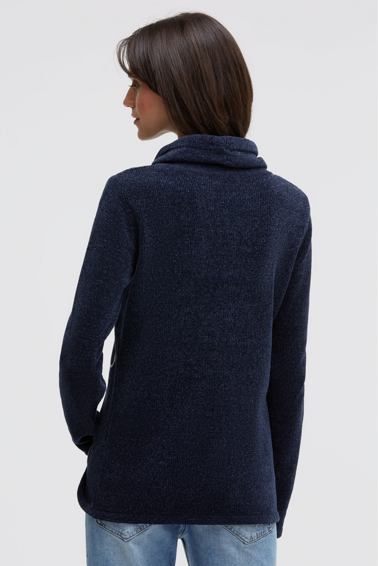 Žinylkový svetr s vysokým límcem a artworkem