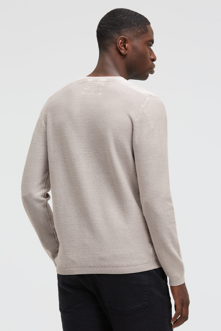 Henley svetr se stonewash úpravou