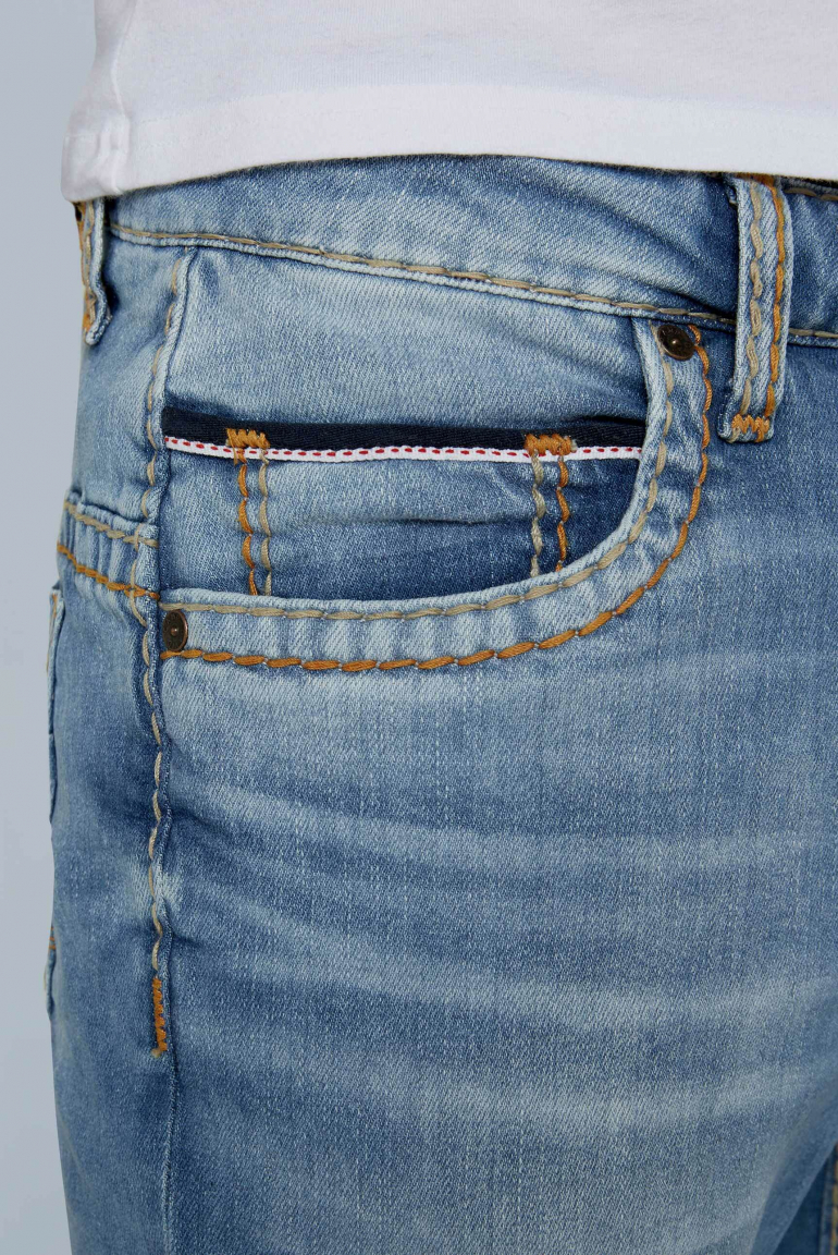 Džíny CO:NO střihu comfort fit v retro stylu