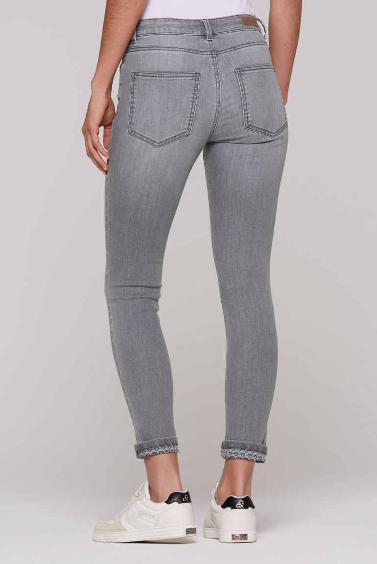 Džíny MI:RA Slim Fit