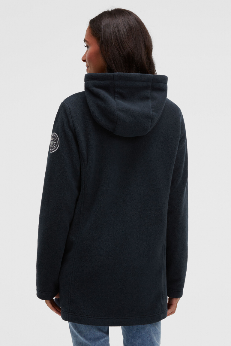 Dlouhá fleecová bunda s kapucí a nášivkou s logem