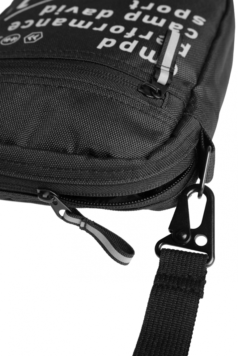 Lehká crossbody taška s reflexním potiskem
