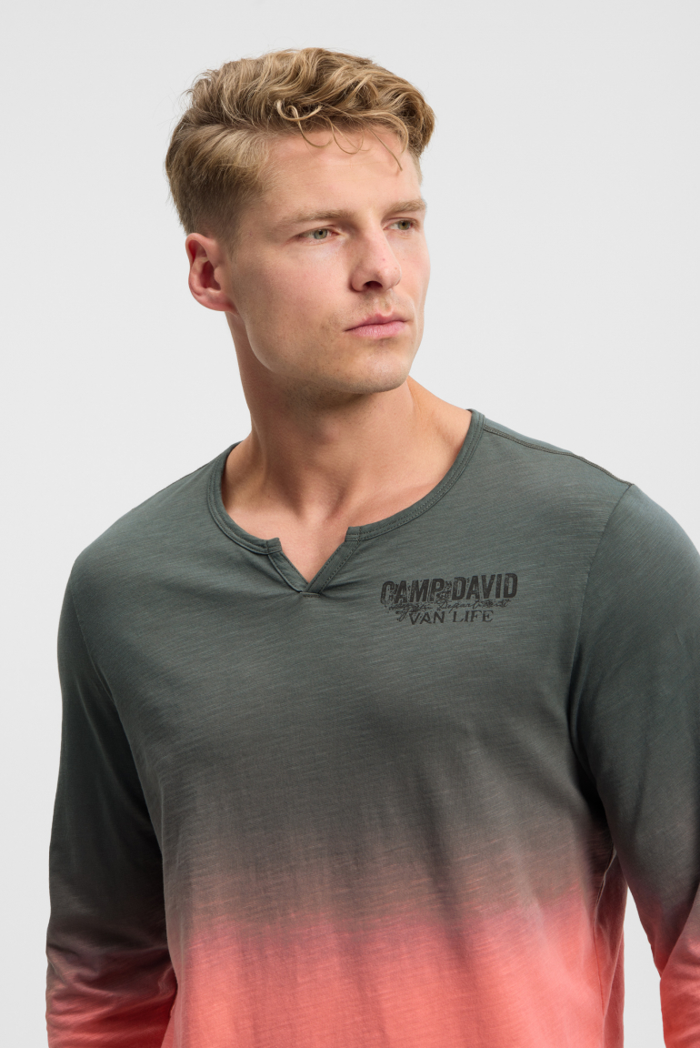 Tričko s dlouhým rukávem, efektem dip dye a potiskem na zádech