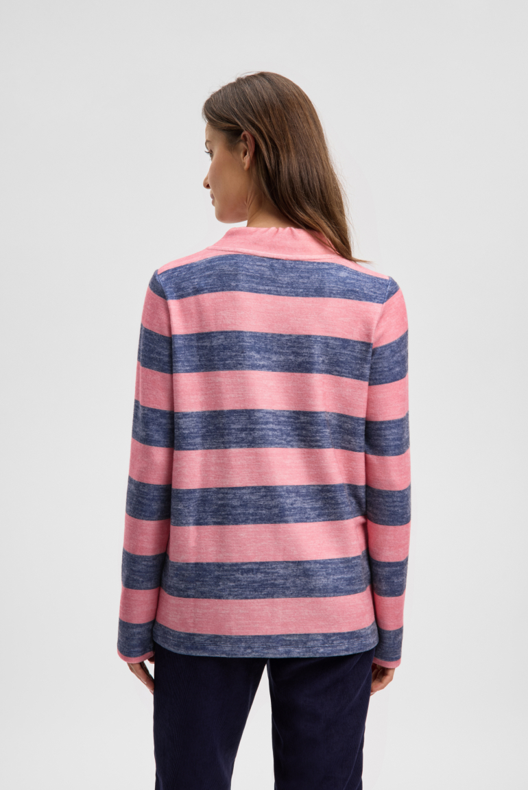 Svetr z flaušového úpletu s širokými pruhy