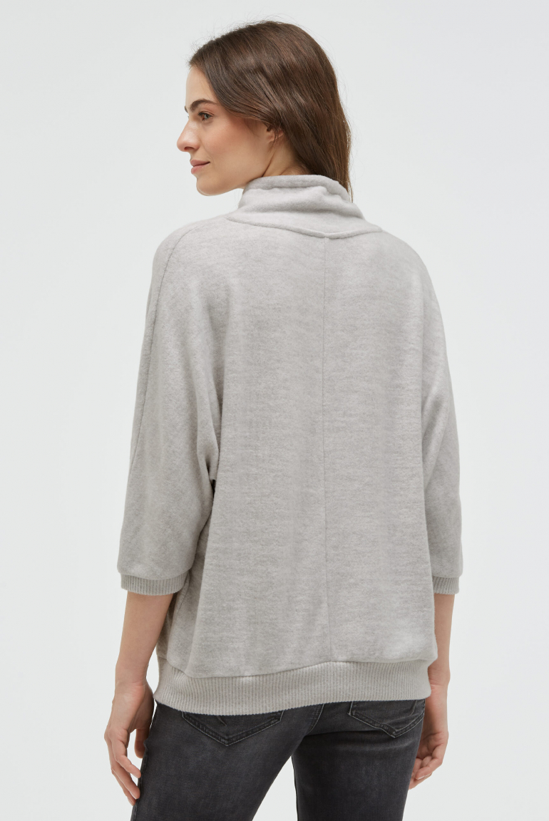 Svetr z flaušového úpletu s třpytivým potiskem