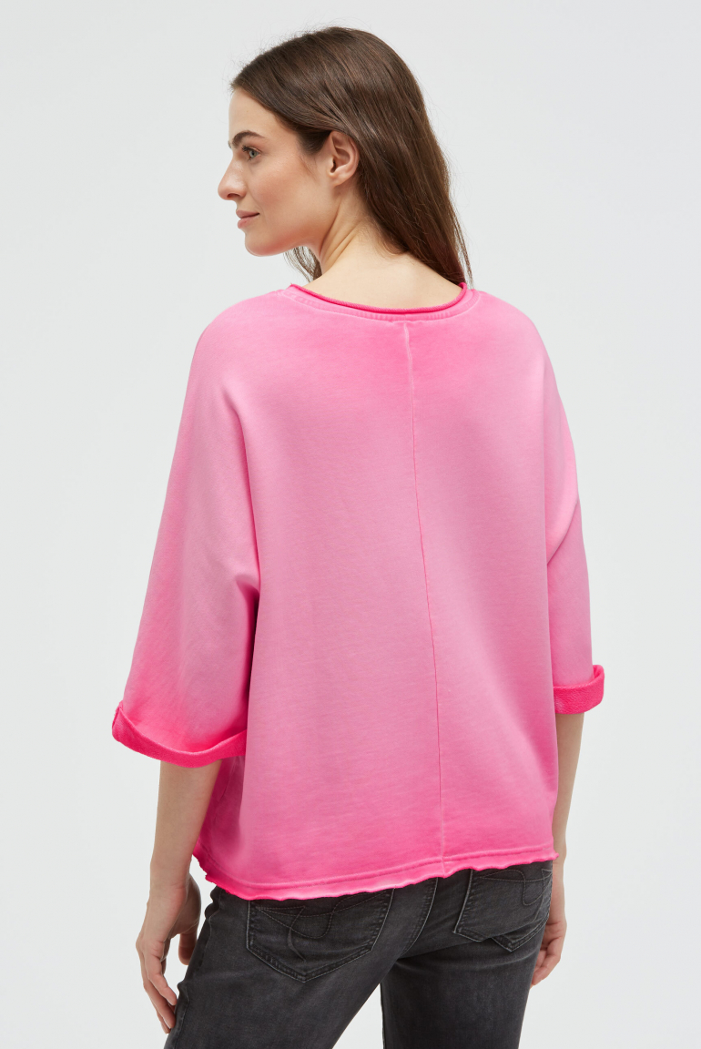 Mikina olejově barvená s krátkým rukávem a potiskem na přední straně