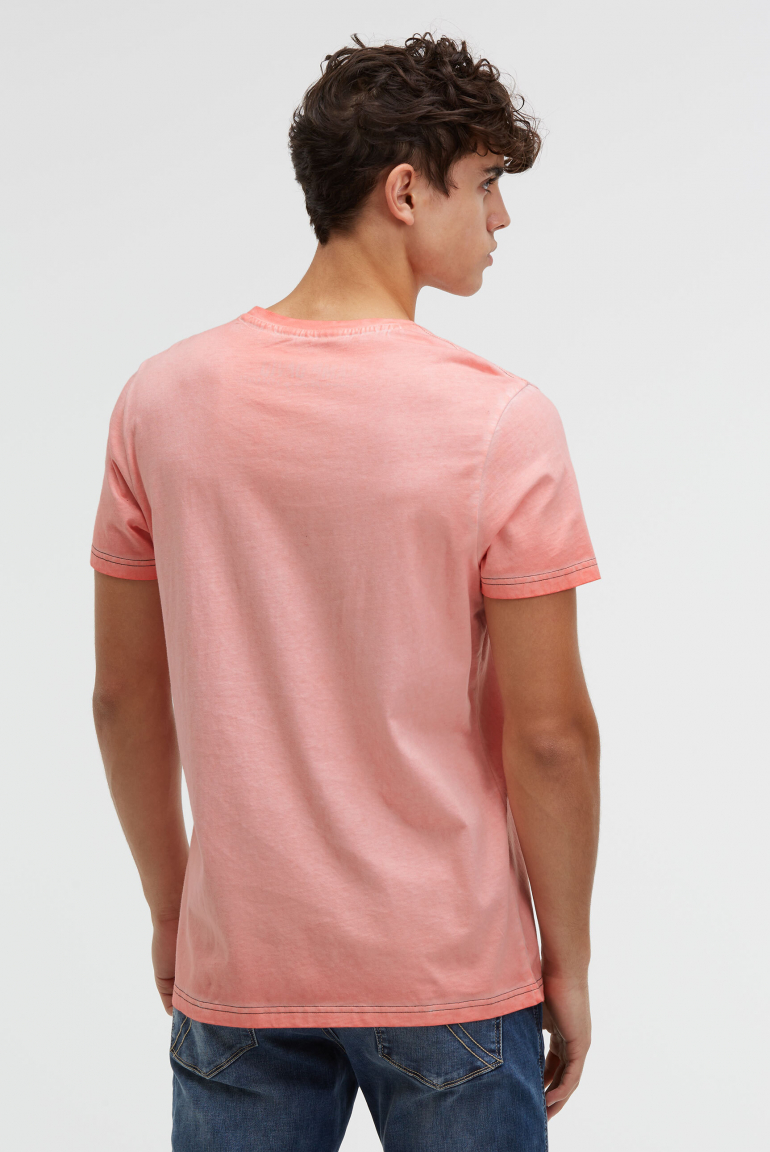 Tričko ve vintage vzhledu s aplikacemi loga