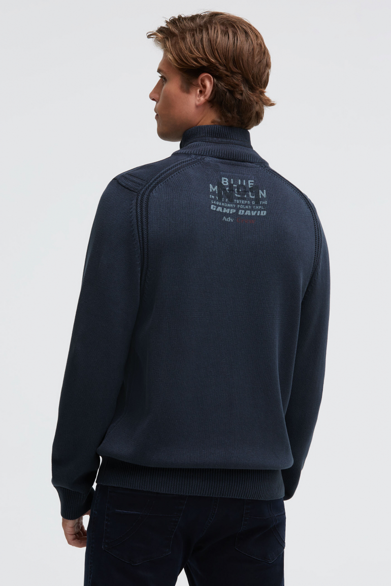 Troyer svetr se zipem, pásky a potisky