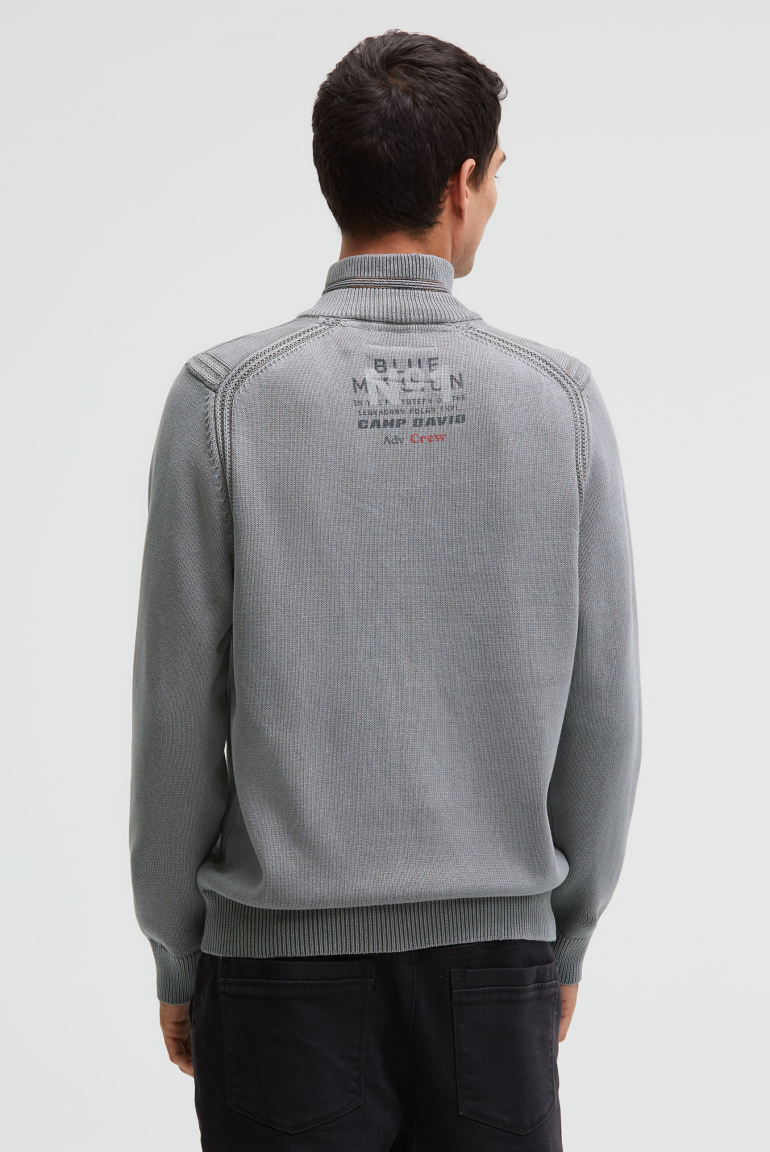 Troyer svetr se zipem, pásky a potisky