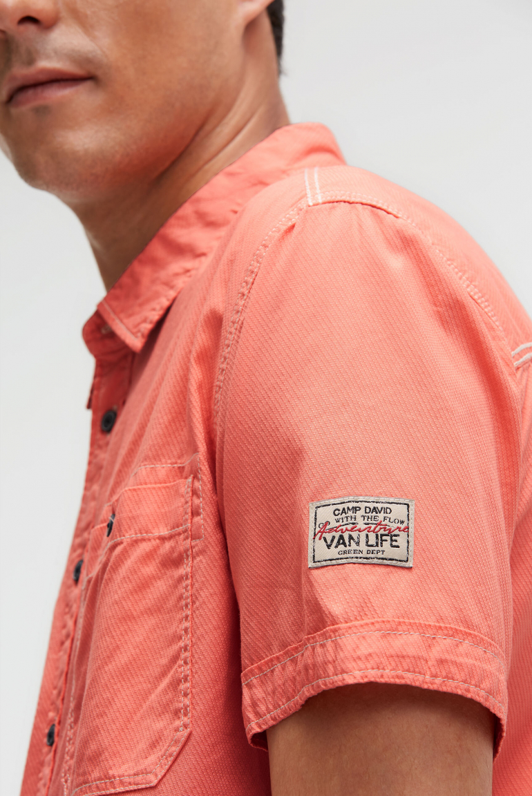 Košile s krátkým rukávem a diagonální dobby strukturou