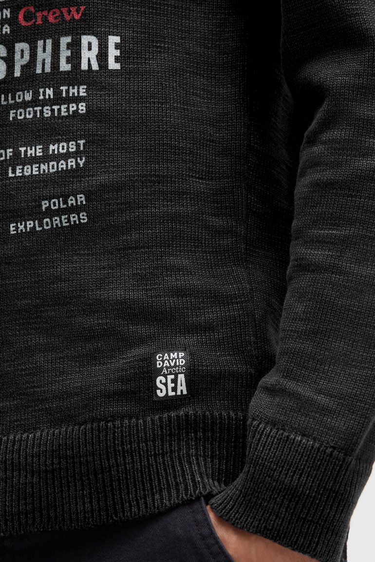 Svetr s kulatým výstřihem a potisky loga