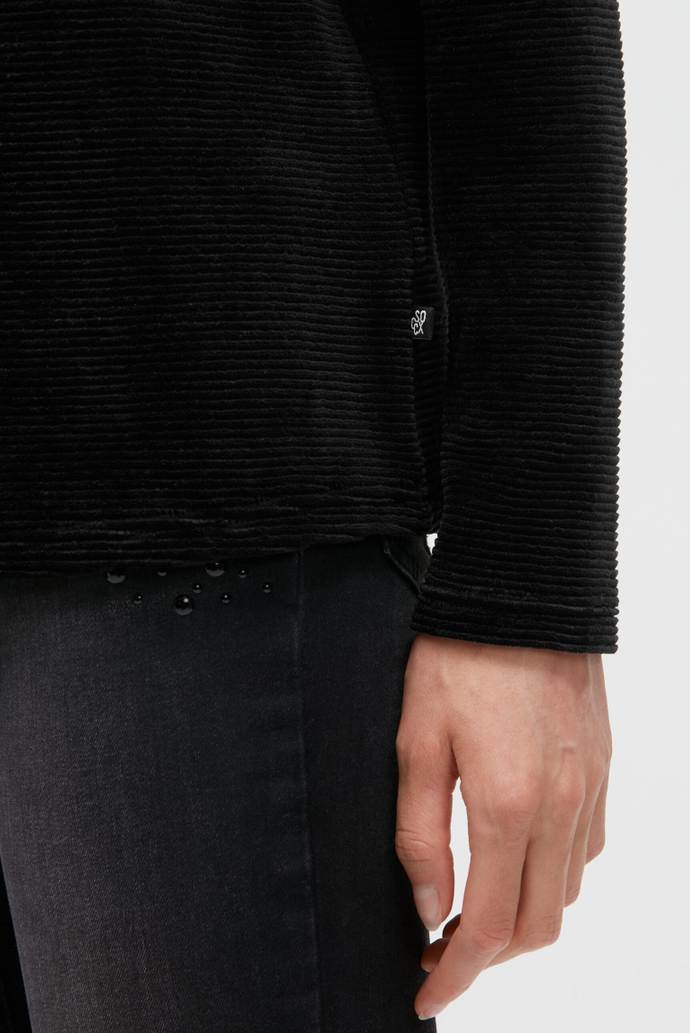 Mikina s žebrovanou sametovou strukturou