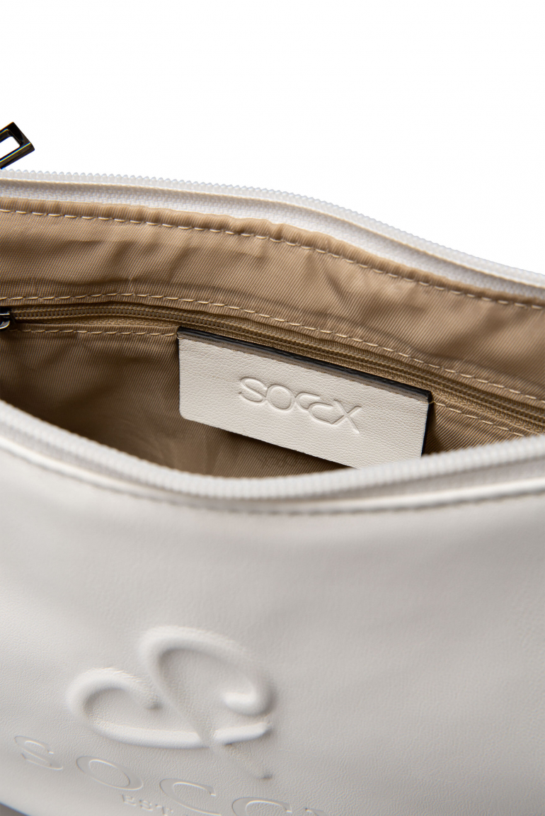 Barevná crossbody kabelka s módním popruhem