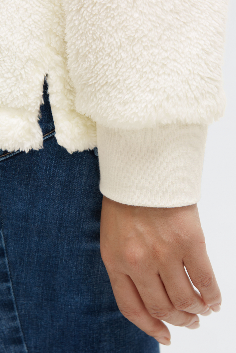 Fleecová mikina s kapucí a nášivkou