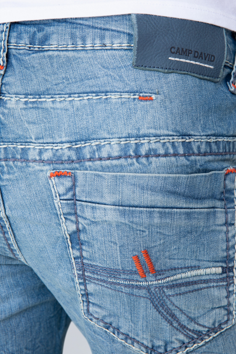 Džíny CO:NO střihu comfort fit s rovnými nohavicemi