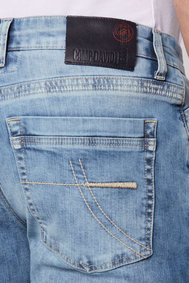 Džínové kraťasy RO:BI Slim Fit