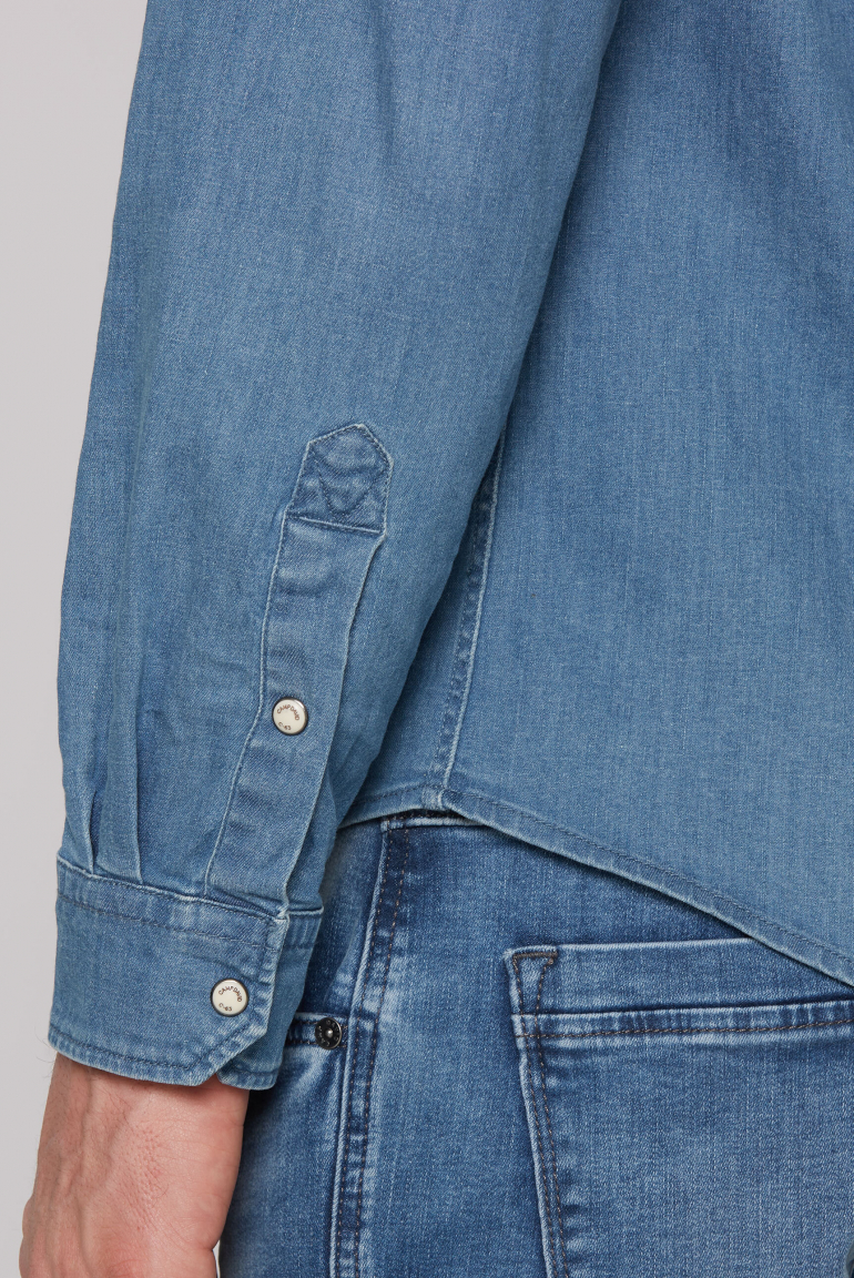 Džínová košile se zapínáním na patentky