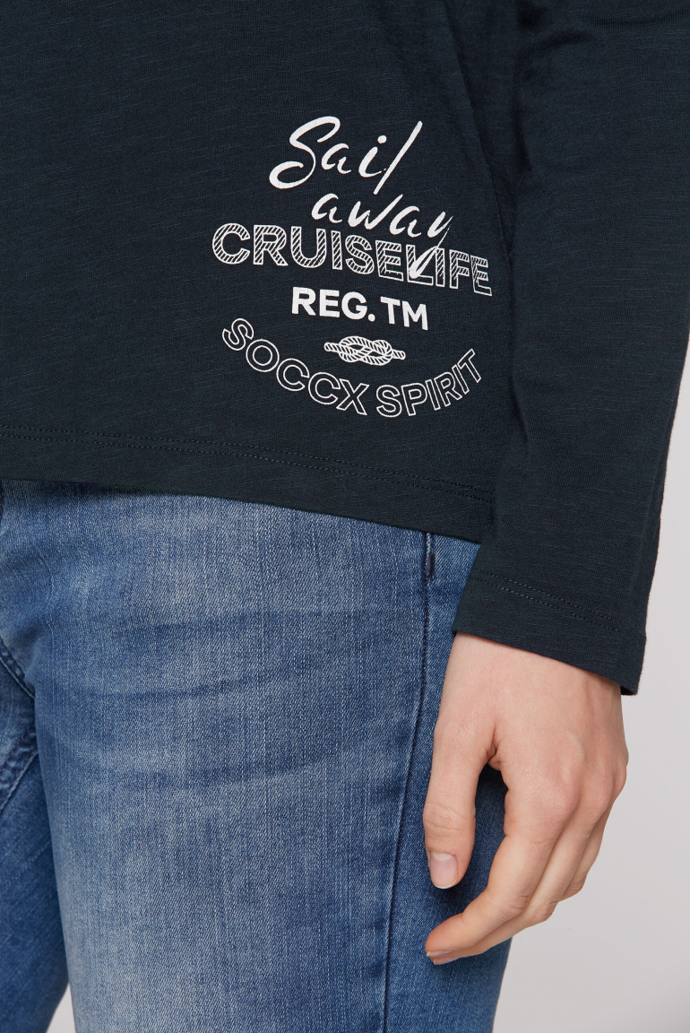 Tričko s dlouhým rukávem, výstřihem do V a potisky